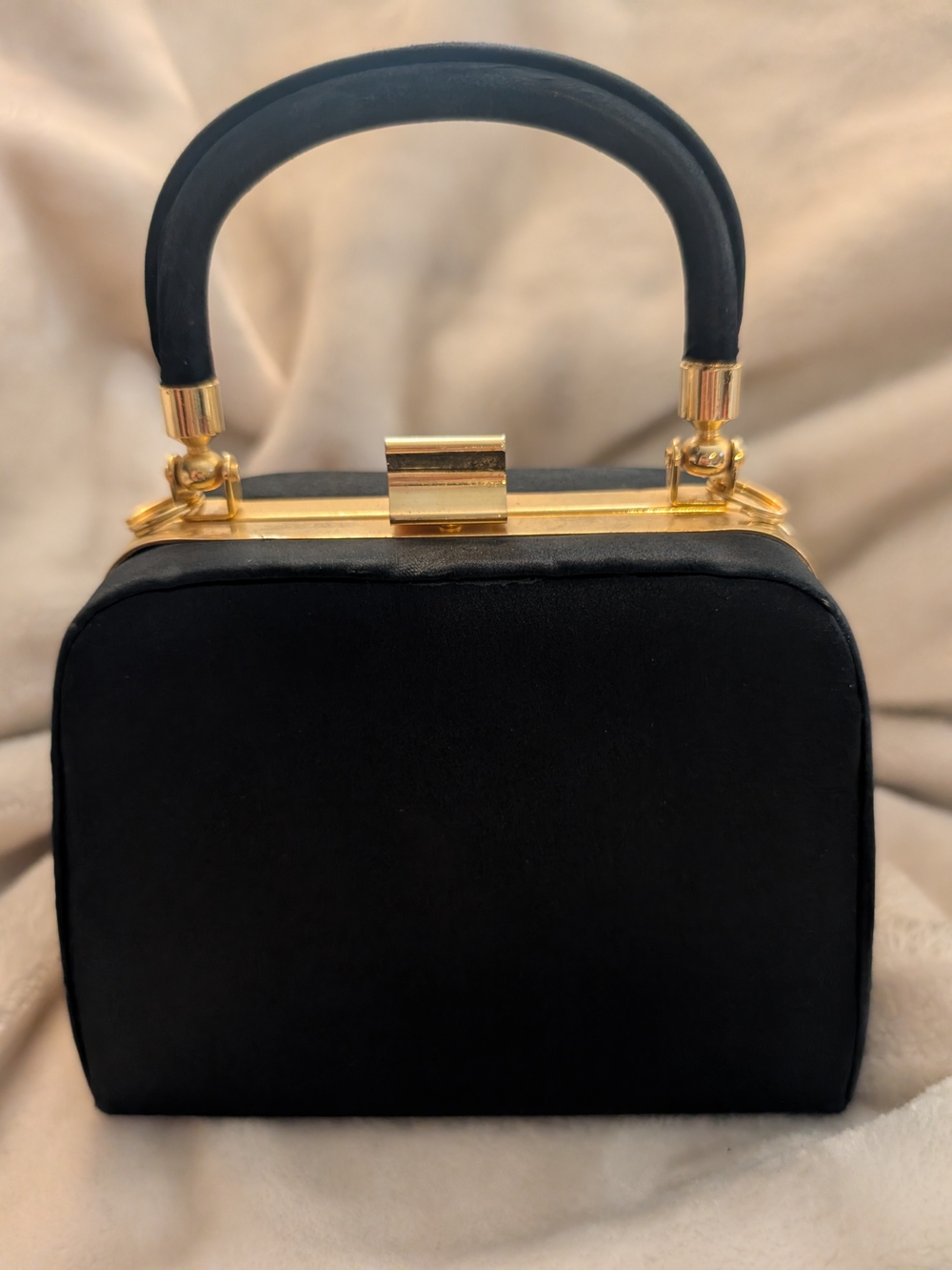 Vintage Y2K Colin Stuart Victoria’s Secret 100% Silk Black Evening Box Bag